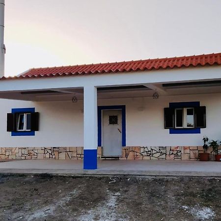 Villa Cozy Farm House In The Countryside Monte Das Figueiras de Lavre Exterior foto